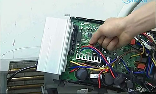 黄龙美的空调电话是多少